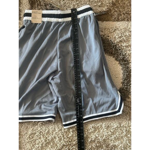 NWT Nike DRI-FIT DNA Basketball Shorts Grey Black Men's Small DH7160-065 - Picture 3 of 5